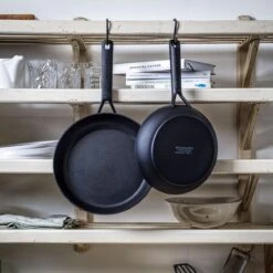 Greenpan KitchenAid Classic Aluminium Koekenpannenset 2-delig ø20+28cm - Zwart - Inductie 22 Greenpan KitchenAid Classic Aluminium Koekenpannenset 2-delig ø20+28cm - Zwart - Inductie -Eersteklas Kookgereiwinkel 1200x1199 11