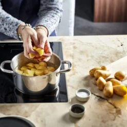 Demeyere Classico 3 Kookpan – Met Deksel – Inductie – RVS – 20 Cm – 3L 12 Demeyere Classico 3 Kookpan – Met Deksel – Inductie – RVS – 20 Cm – 3L -Eersteklas Kookgereiwinkel 1200x1200 123