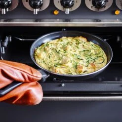 GreenPan Cambridge Hapjespan Met Deksel 24cm - Zwart - Inductie - PFAS-vrij -Eersteklas Kookgereiwinkel 1200x1200 1336