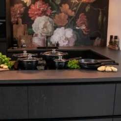 Herenthal Inductie Pannenset - Luxe 10-delige Koekenpanset - Voor Alle Warmtebronnen - Met Glazen Deksels En Koudgrepen - Zwart 16 Herenthal Inductie Pannenset - Luxe 10-delige Koekenpanset - Voor Alle Warmtebronnen - Met Glazen Deksels En Koudgrepen - Zwart -Eersteklas Kookgereiwinkel 1200x1200 203