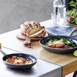 Dagelijkse Kost - Koekenpannenset 2-delig - ø20+28cm - Inductie - Anti-aanbak - PFAS-vrij -Eersteklas Kookgereiwinkel 1200x1200 582