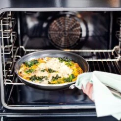 GreenPan Brussels Keramische Koekenpan - Ø30 Cm - PFAS-vrij 19 GreenPan Brussels Keramische Koekenpan - Ø30 Cm - PFAS-vrij -Eersteklas Kookgereiwinkel 1200x1200 624