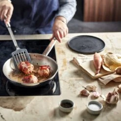 Demeyere Classico 3 RVS Koekenpan – Koekenpan Inductie - 28 Cm – PTFE-vrij 12 Demeyere Classico 3 RVS Koekenpan – Koekenpan Inductie - 28 Cm – PTFE-vrij -Eersteklas Kookgereiwinkel 1200x1200 714