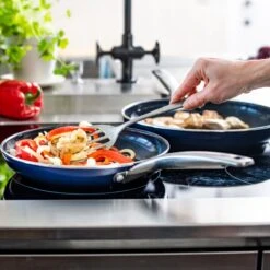 Blue Diamond, Keramische Koekenpan Verrijkt Met Diamantdeeltjes – Inductie Koekenpan Ø 20 Cm – PFAS En PHOA Vrij -Eersteklas Kookgereiwinkel 1200x1200 743