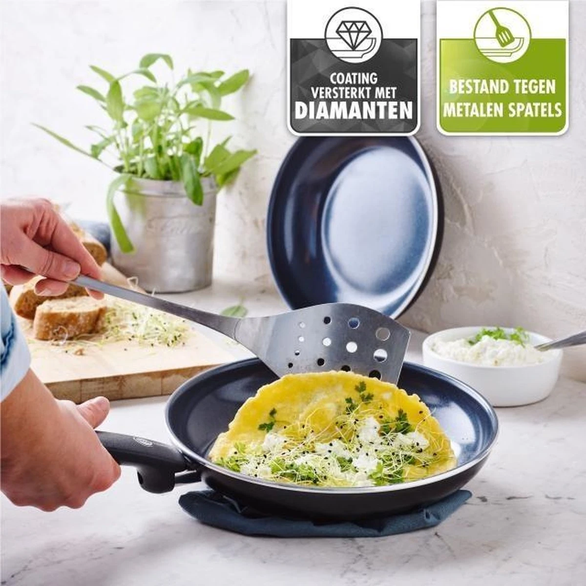 GreenPan Cambridge Keramische Koekenpan - Ø32 Cm - PFAS-vrij 10 GreenPan Cambridge Keramische Koekenpan - Ø32 Cm - PFAS-vrij - Afbeelding 8