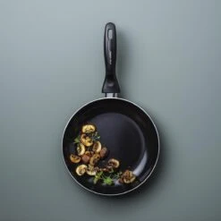 VitaVerde Expert Koekenpannenset Ø 24cm + Ø 28cm - Zwart - Inductie - PFAS-vrij -Eersteklas Kookgereiwinkel 1200x1200 825