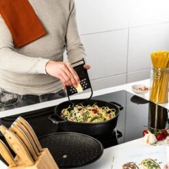 Westinghouse Performance Series - 12-delige Pannenset - Zwart - Geschikt Voor Alle Warmtebronnen Inclusief Inductie 39 Westinghouse Performance Series - 12-delige Pannenset - Zwart - Geschikt Voor Alle Warmtebronnen Inclusief Inductie -Eersteklas Kookgereiwinkel 1200x1200 942