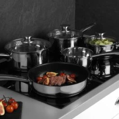 Russell Hobbs Pannenset - Vaatwasserbestendig - 5-delige Set - Alle Warmtebronnen Ook Inductie - Steelpannen Met Deksel En Schenktuit 6 Russell Hobbs Pannenset - Vaatwasserbestendig - 5-delige Set - Alle Warmtebronnen Ook Inductie - Steelpannen Met Deksel En Schenktuit -Eersteklas Kookgereiwinkel 1200x1200 946