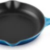 Le Creuset - Gietijzeren Ronde Skillet In Azure 23cm 2 Le Creuset - Gietijzeren Ronde Skillet In Azure 23cm -Eersteklas Kookgereiwinkel 1200x543
