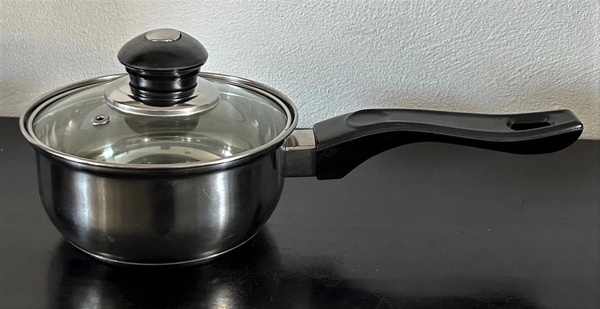Merkloos Haute Cuisine Bakeliet - Steelpan Met Deksel 14 Cm 3 Merkloos Haute Cuisine Bakeliet - Steelpan Met Deksel 14 Cm