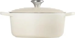 Le Creuset Braadpan Signature Meringue - ø 24 Cm / 4.2 Liter 9 Le Creuset Braadpan Signature Meringue - ø 24 Cm / 4.2 Liter -Eersteklas Kookgereiwinkel 1200x622 1
