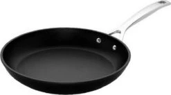 Le Creuset Koekenpan Les Forgées TNS - ø 22 Cm - Standaard Anti-aanbaklaag 18 Le Creuset Koekenpan Les Forgées TNS - ø 22 Cm - Standaard Anti-aanbaklaag -Eersteklas Kookgereiwinkel 1200x665 1