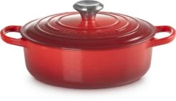 Le Creuset - Gietijzeren - Lage Braadpan - 24cm - Kersenrood -Eersteklas Kookgereiwinkel 1200x695 2