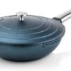 Westinghouse Performance Series - Wokpan Inductie - 28cm Luxe Wok Met Deksel - Blauw - Geschikt Voor Alle Warmtebronnen 1 Westinghouse Performance Series - Wokpan Inductie - 28cm Luxe Wok Met Deksel - Blauw - Geschikt Voor Alle Warmtebronnen -Eersteklas Kookgereiwinkel 1200x743 4