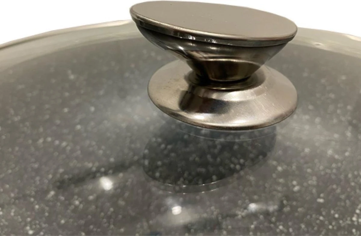 Kookkunst Holland Wokpan Met Glazen Deksel Ø 32 Cm - Inductie - PFOA Vrij 4 Kookkunst Holland Wokpan Met Glazen Deksel Ø 32 Cm - Inductie - PFOA Vrij - Afbeelding 2