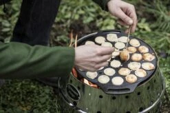 Petromax - Gietijzeren Poffertjes Pan -Eersteklas Kookgereiwinkel 1200x799 120