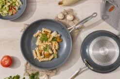 Swiss Pro+ - Koekenpannenset - 3 Delig - Keramisch - Inductie - Milieuvriendelijk - PFAS - PFOA Vrij - Sapphire Green -Eersteklas Kookgereiwinkel 1200x799 61