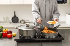 Swiss Pro+ | Set 14 Delige Pannenset | Inductie - Pannensets - Glazen Deksel - Met Afneembare Handgreep - Marmeren Interieur -PFAS-vrij | Grey / Silver 16 Swiss Pro+ | Set 14 Delige Pannenset | Inductie - Pannensets - Glazen Deksel - Met Afneembare Handgreep - Marmeren Interieur -PFAS-vrij | Grey / Silver -Eersteklas Kookgereiwinkel 1200x799 98