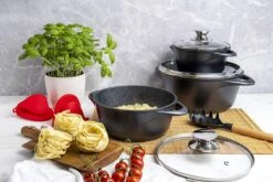 Smile - 8 Delige Pannenset - Antiaanbaklaag - Vaatwasser Bestendig - Geschikt Voor Iedere Kookplaat - MGK-18 - Zwart 16 Smile - 8 Delige Pannenset - Antiaanbaklaag - Vaatwasser Bestendig - Geschikt Voor Iedere Kookplaat - MGK-18 - Zwart -Eersteklas Kookgereiwinkel 1200x800 176