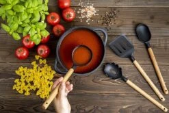 Smile 10-Delige Pannenset - Anti Aanbaklaag - Vaatwasser Bestendig - Zwart - MGK-17 21 Smile 10-Delige Pannenset - Anti Aanbaklaag - Vaatwasser Bestendig - Zwart - MGK-17 -Eersteklas Kookgereiwinkel 1200x800 193