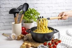 Smile 10-Delige Pannenset - Anti Aanbaklaag - Vaatwasser Bestendig - Zwart - MGK-17 24 Smile 10-Delige Pannenset - Anti Aanbaklaag - Vaatwasser Bestendig - Zwart - MGK-17 -Eersteklas Kookgereiwinkel 1200x800 194