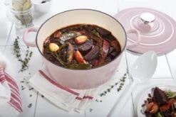 BK Bourgogne Braadpan Ø 24 Cm - Roze - Gietijzer - Inductie -Eersteklas Kookgereiwinkel 1200x800 225