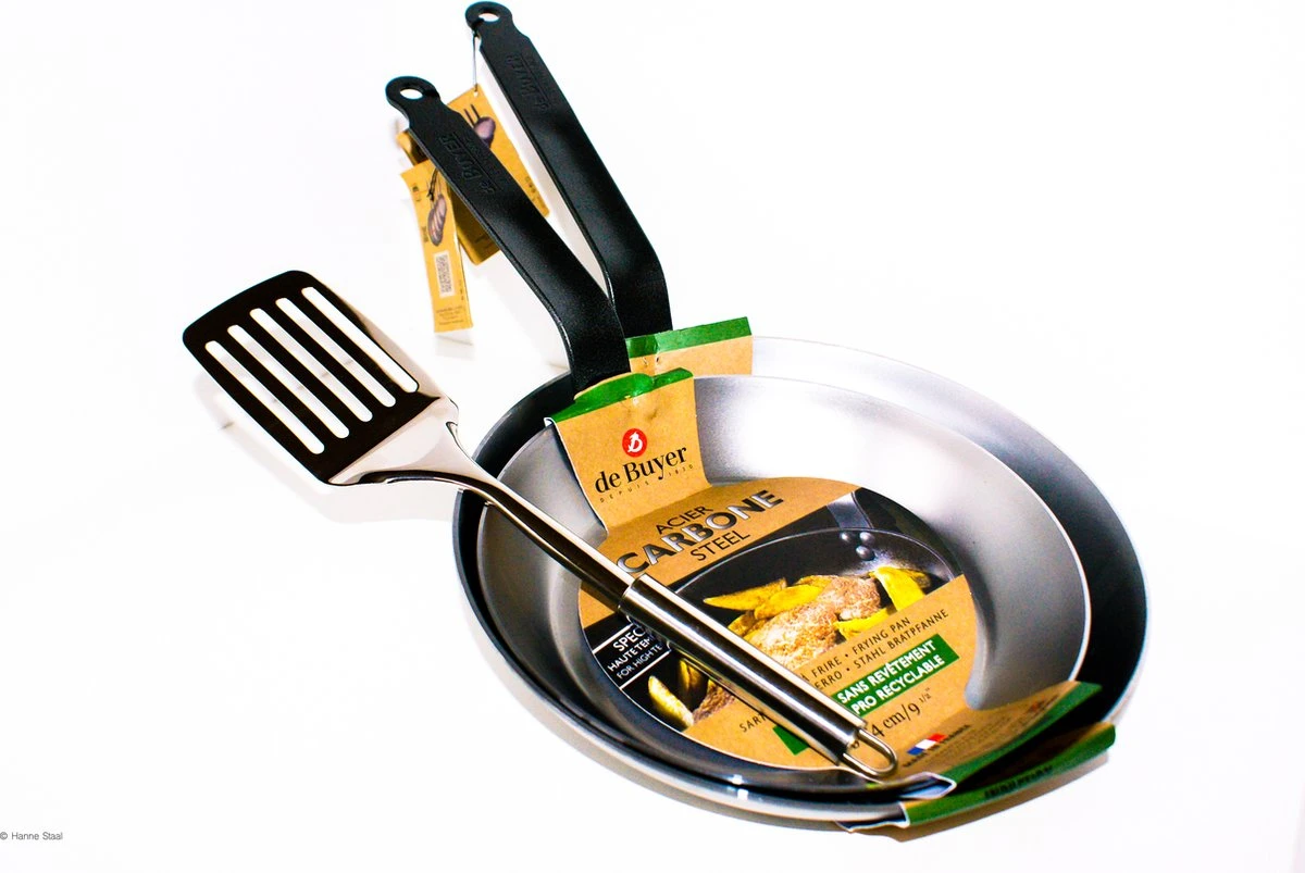 DeBuyer Carbone Plus Koekenpannenset Inductie - Zonder Anti Aanbaklaag - Gratis Spatel - Alle Warmtebronnen 3 DeBuyer Carbone Plus Koekenpannenset Inductie - Zonder Anti Aanbaklaag - Gratis Spatel - Alle Warmtebronnen