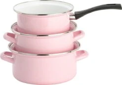 Lite-Body Pannenset - 3-delig - 2 Kookpannen & 1 Steelpan - Emaille - Serafijn Roze 9 Lite-Body Pannenset - 3-delig - 2 Kookpannen & 1 Steelpan - Emaille - Serafijn Roze -Eersteklas Kookgereiwinkel 1200x836