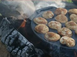 The Windmill Poffertjespan 30 Cm Gietijzer 2,3 Kg Zwart 18 The Windmill Poffertjespan 30 Cm Gietijzer 2,3 Kg Zwart -Eersteklas Kookgereiwinkel 1200x884 5