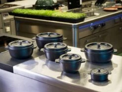 Cast Iron - Braadpan - Gietijzer - Met Deksel - Ø20x9cm - Zwart 7 Cast Iron - Braadpan - Gietijzer - Met Deksel - Ø20x9cm - Zwart -Eersteklas Kookgereiwinkel 1200x899 28