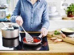 GreenPan Cambridge Hapjespan Met Deksel 28cm - Brons - Inductie - PFAS-vrij -Eersteklas Kookgereiwinkel 1200x899 31