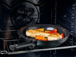 BK Easy Induction Ceramic Koekenpannenset Ø 24 + Ø 28 Cm - Inductie - PFAS-vrij 22 BK Easy Induction Ceramic Koekenpannenset Ø 24 + Ø 28 Cm - Inductie - PFAS-vrij -Eersteklas Kookgereiwinkel 1200x907 9