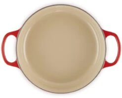 Le Creuset - Gietijzeren - Lage Braadpan - 24cm - Kersenrood -Eersteklas Kookgereiwinkel 1200x971 1