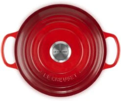 Le Creuset - Gietijzeren - Lage Braadpan - 24cm - Kersenrood -Eersteklas Kookgereiwinkel 1200x998 1