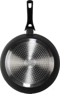 Koekenpan Zwart Ø 24cm Met Deksel - Voor Alle Warmtebronnen, Ook Inductie 5 Koekenpan Zwart Ø 24cm Met Deksel - Voor Alle Warmtebronnen, Ook Inductie -Eersteklas Kookgereiwinkel 768x1200 1