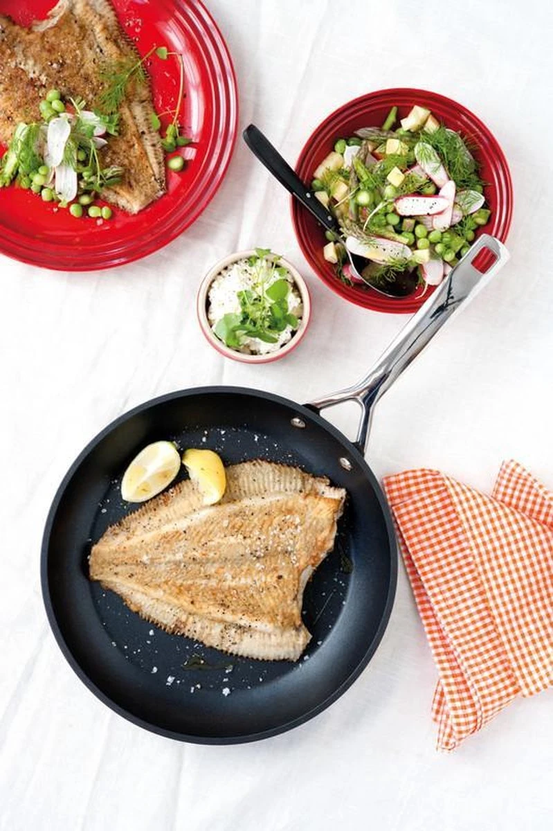 Le Creuset Koekenpan Les Forgées TNS - ø 22 Cm - Standaard Anti-aanbaklaag 4 Le Creuset Koekenpan Les Forgées TNS - ø 22 Cm - Standaard Anti-aanbaklaag - Afbeelding 2