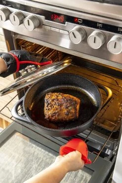 Smile 10-Delige Pannenset - Anti Aanbaklaag - Vaatwasser Bestendig - Zwart - MGK-17 20 Smile 10-Delige Pannenset - Anti Aanbaklaag - Vaatwasser Bestendig - Zwart - MGK-17 -Eersteklas Kookgereiwinkel 800x1200 11