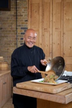 Ken Hom Classic Wok - Ø 32cm In Koolstofstaal En Houten Greep -Eersteklas Kookgereiwinkel 800x1200 4