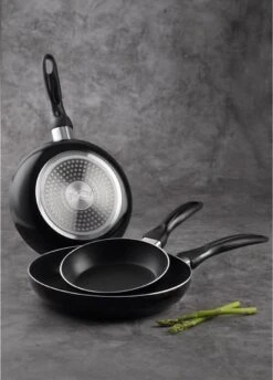 San Ignacio Koekenpannenset 16-20-24cm 34 San Ignacio Koekenpannenset 16-20-24cm -Eersteklas Kookgereiwinkel 861x1200